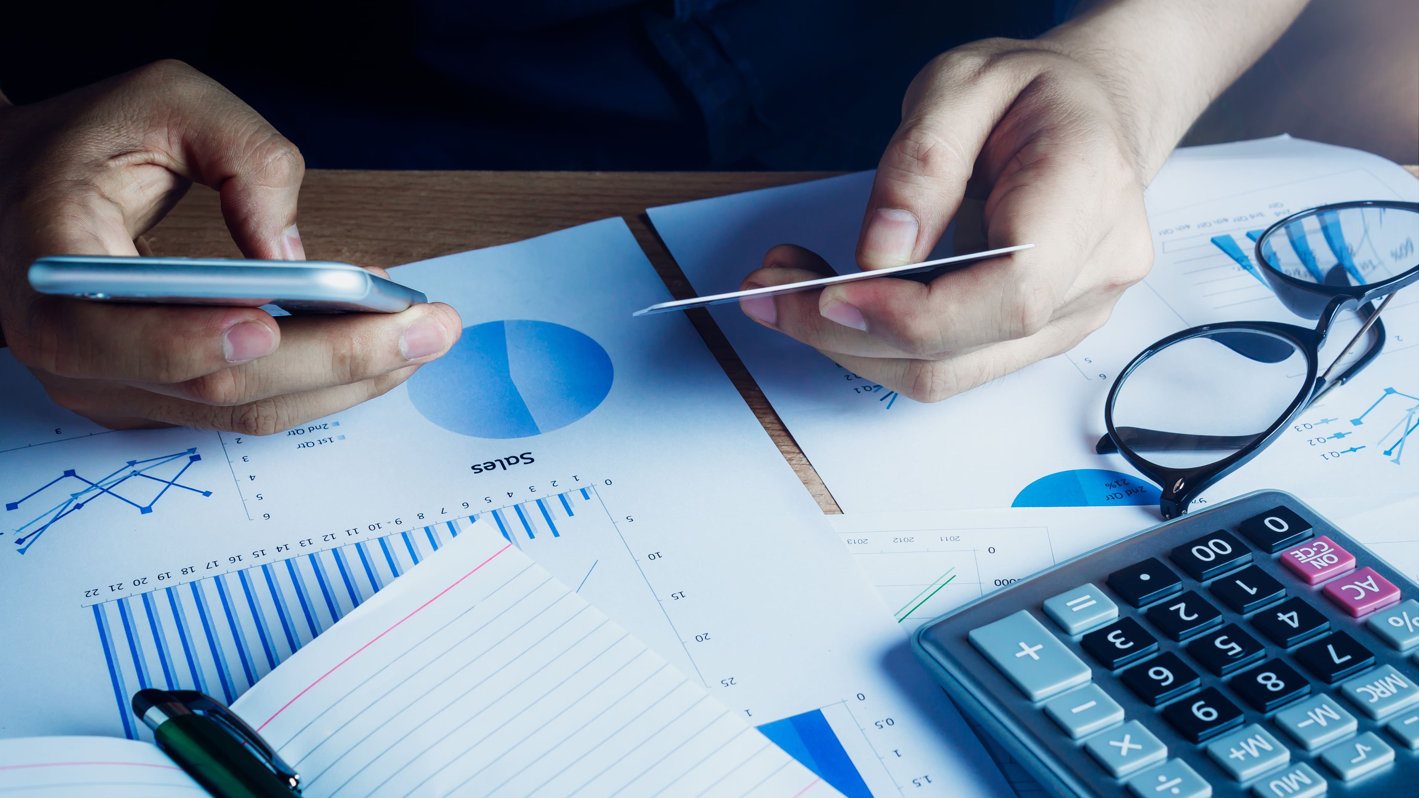 Accounting & Finance Image